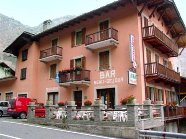 Hotel Beau Sejour Арвье Экстерьер фото